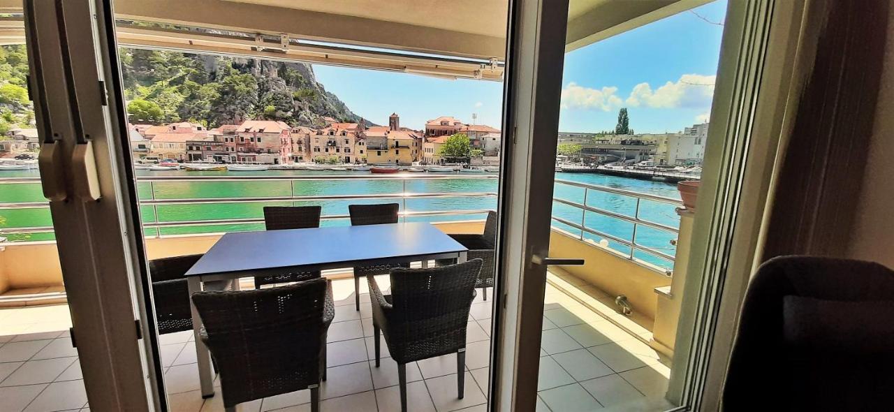 Mitra Zonata Pink Lägenhet Omiš Exteriör bild
