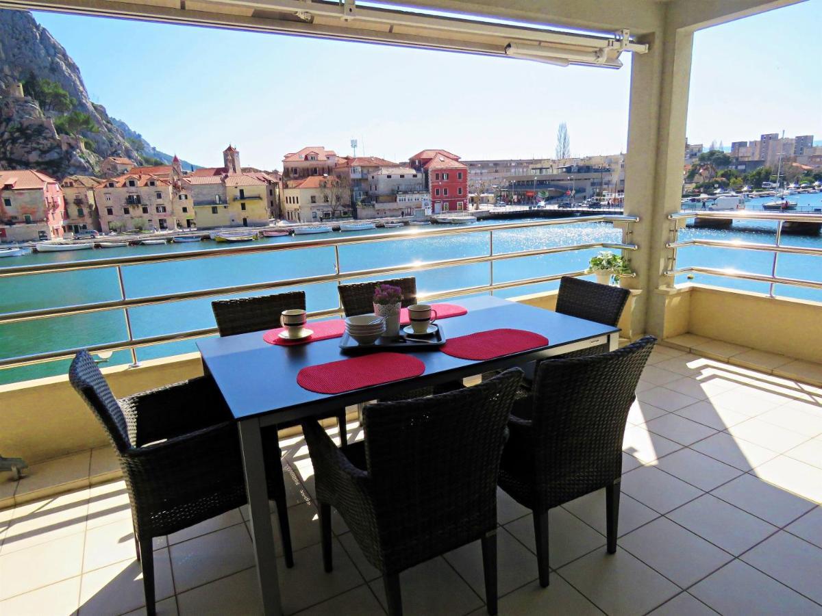 Mitra Zonata Pink Lägenhet Omiš Exteriör bild